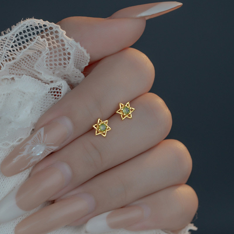 奥特莱斯折扣官网撤柜清仓捡漏18K金outlets六芒星耳钉星星耳饰,珠宝/钻石/翡翠,合成碳硅石耳饰,淘宝优惠券,粉丝福利购,淘宝优惠卷
