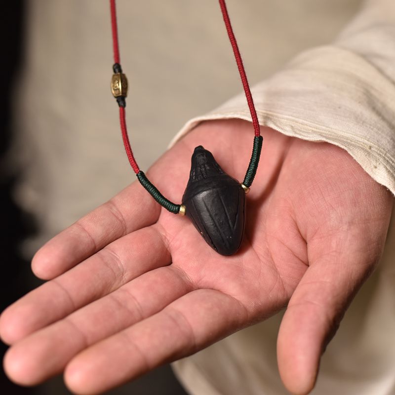 藏传娘拉擦擦吊坠锁骨链藏式文六字真言配饰编织绳项链