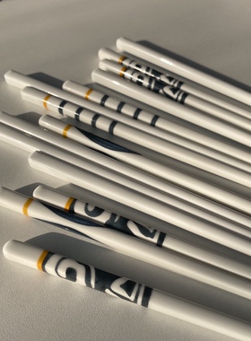 日式陶瓷筷子家用防滑健康环保易清洗耐高温不变形骨瓷筷子小清新