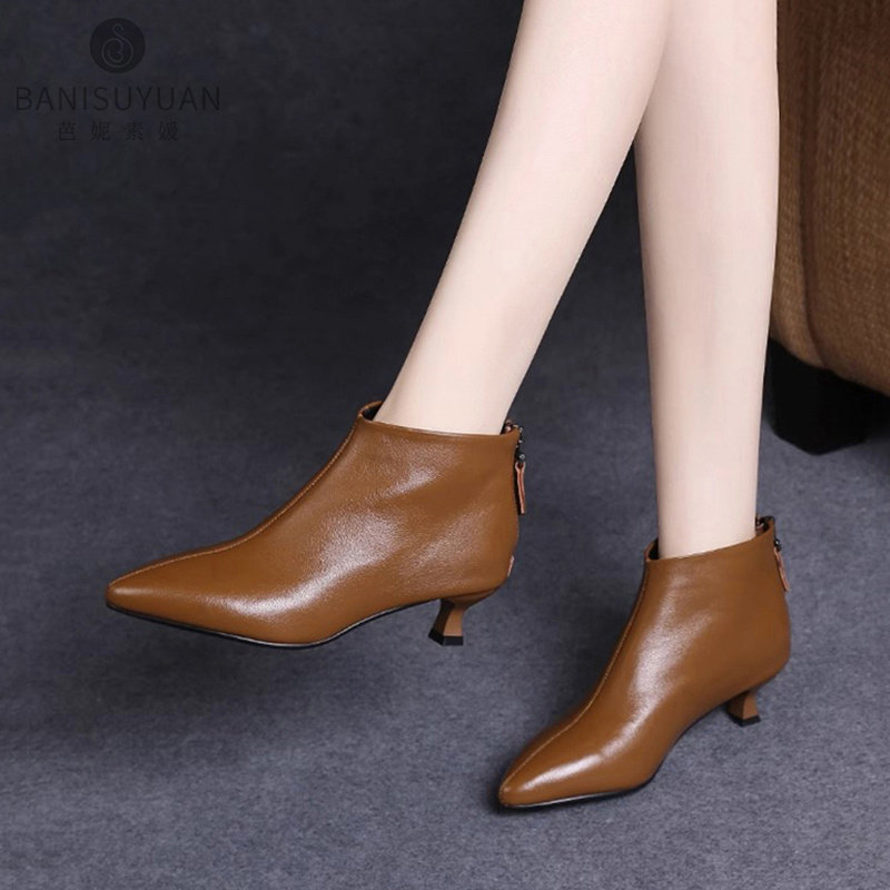 尖头小短靴女细跟2025年秋冬季新款软皮及踝靴真皮低跟时装靴子