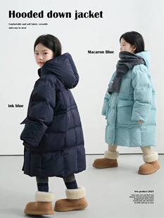 史豌豆女童羽绒服2025冬季新款中大童保暖中长款连帽外套