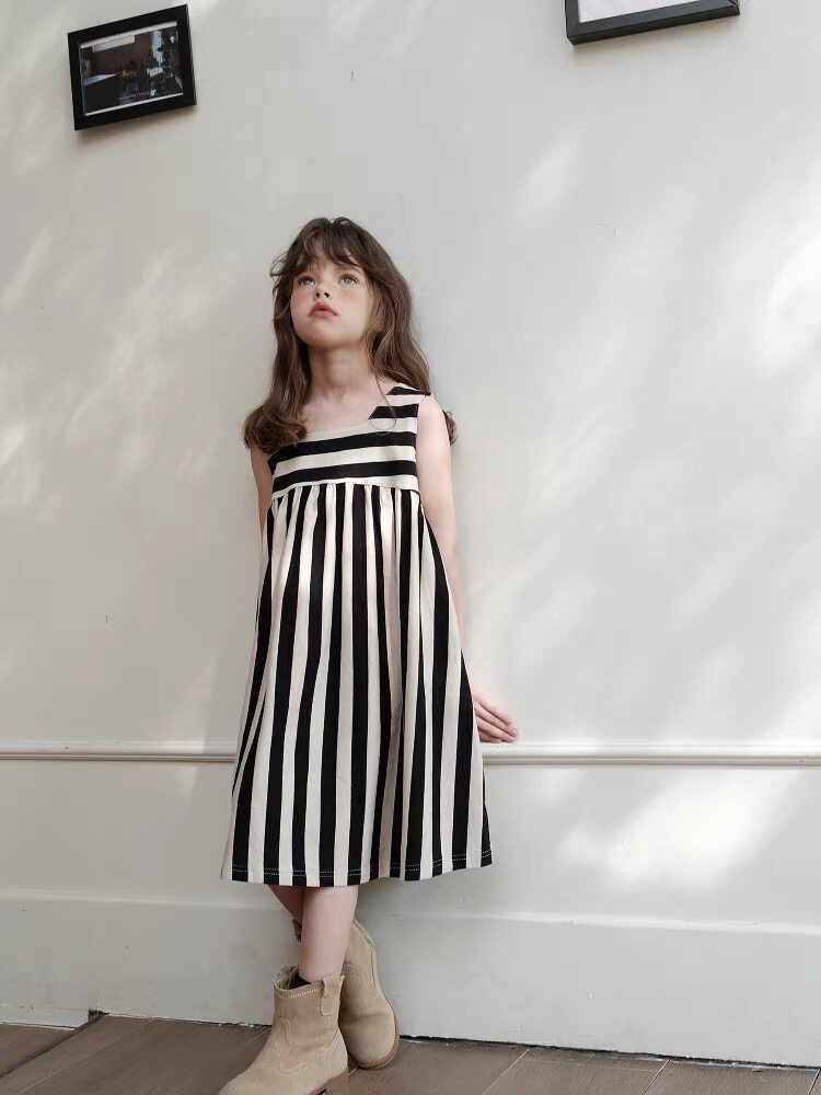 史豌豆女童黑白条纹连衣裙2025夏季新款儿童百搭无袖裙子