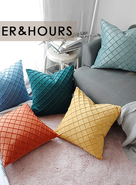 北欧经典格子丝绒亲肤抱枕设计师样板房靠垫 床上靠包