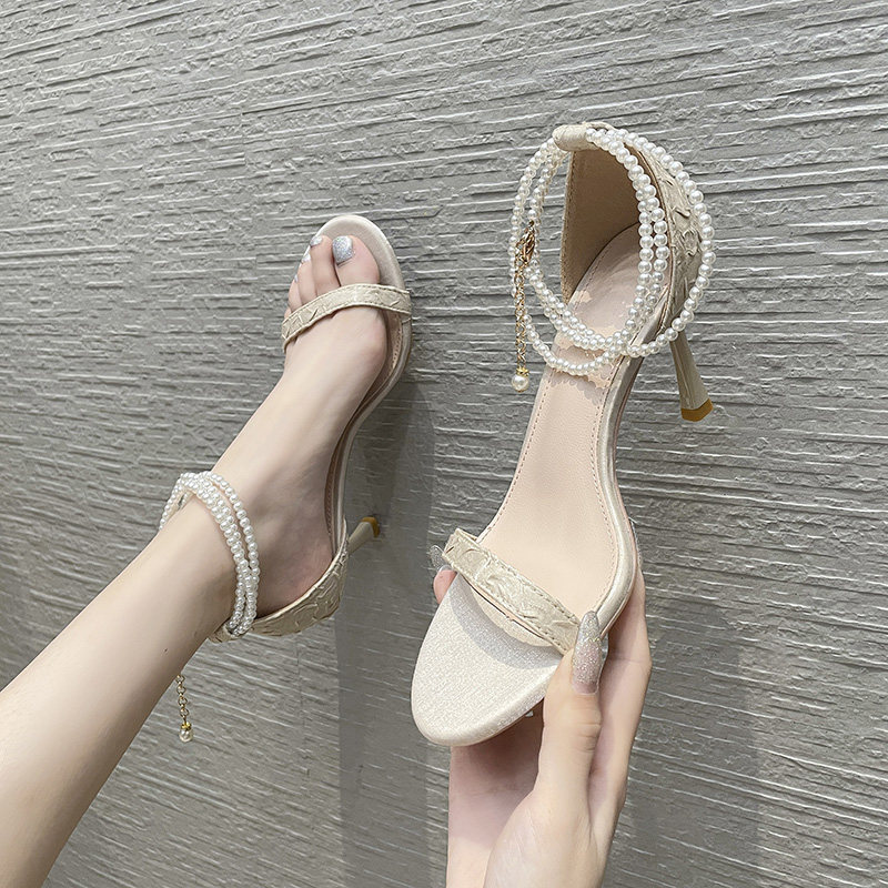珍珠链凉鞋女细跟仙女风配裙子中空串珠露趾一字扣带夏季高跟鞋