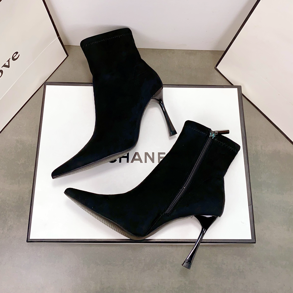 欧美简约侧拉链绒面超高跟小短靴