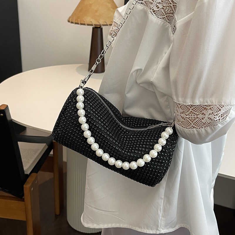 百搭新款小众纯色高级感单肩包