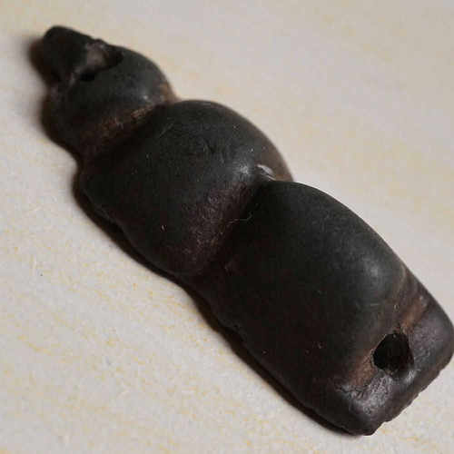西藏明代黑皮壳天铁托甲雪狮 磨砂皮壳尾部摩尼宝 古玩老物收藏品