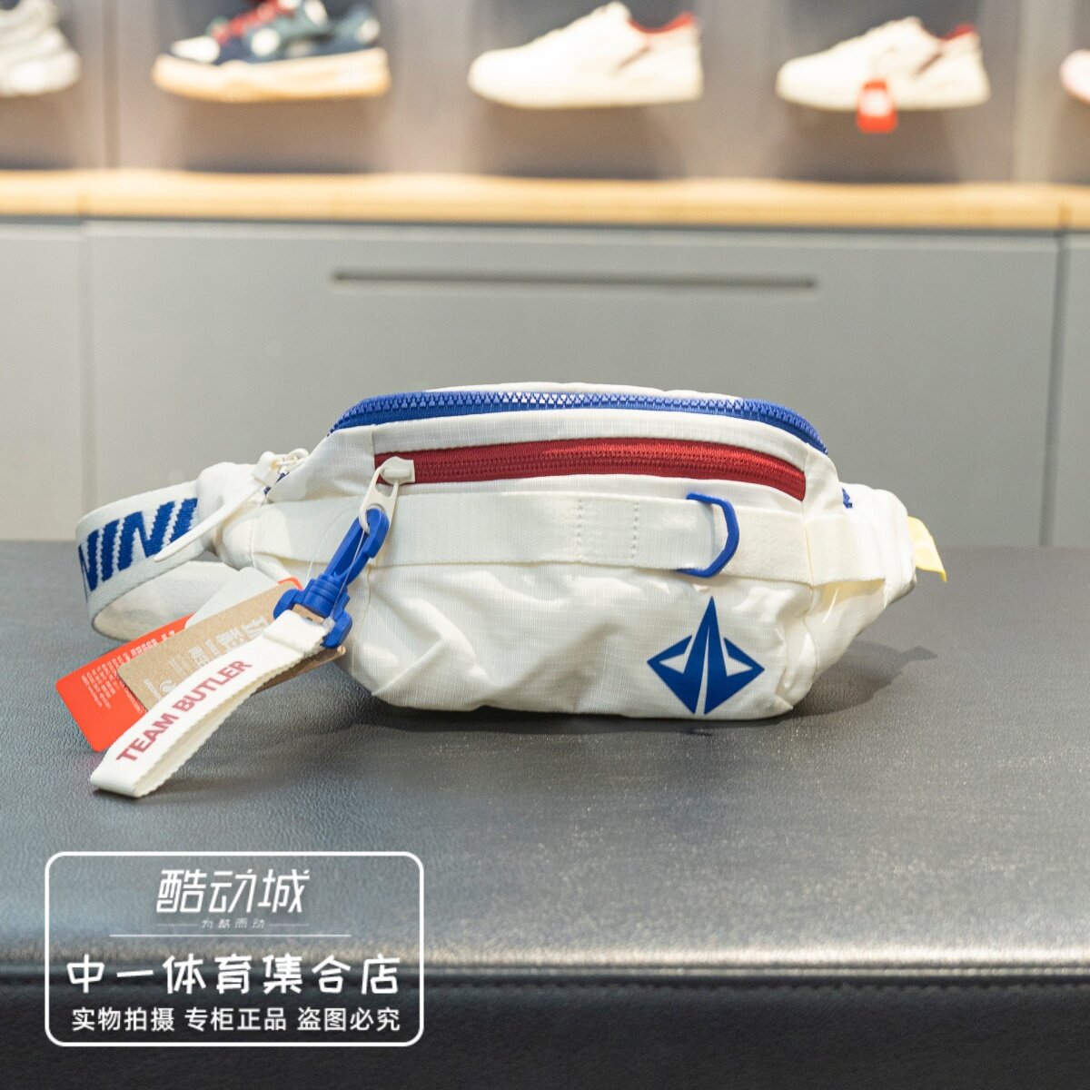 李宁斜挎包男女休闲时尚手机腰包健身跑步包户外单肩胸包ABDW189