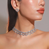 轻奢气质百搭首饰套装 时尚 精致满钻镂空爱心耳环项链两件套 MYYA