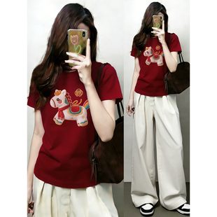 大码正肩短袖t恤女2026新款夏季微胖mm显瘦新年红小马印花上衣潮