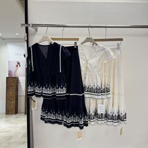 2026夏款设计感纯棉V领上衣半身裙套装两件套女衬衫重工刺绣长裙