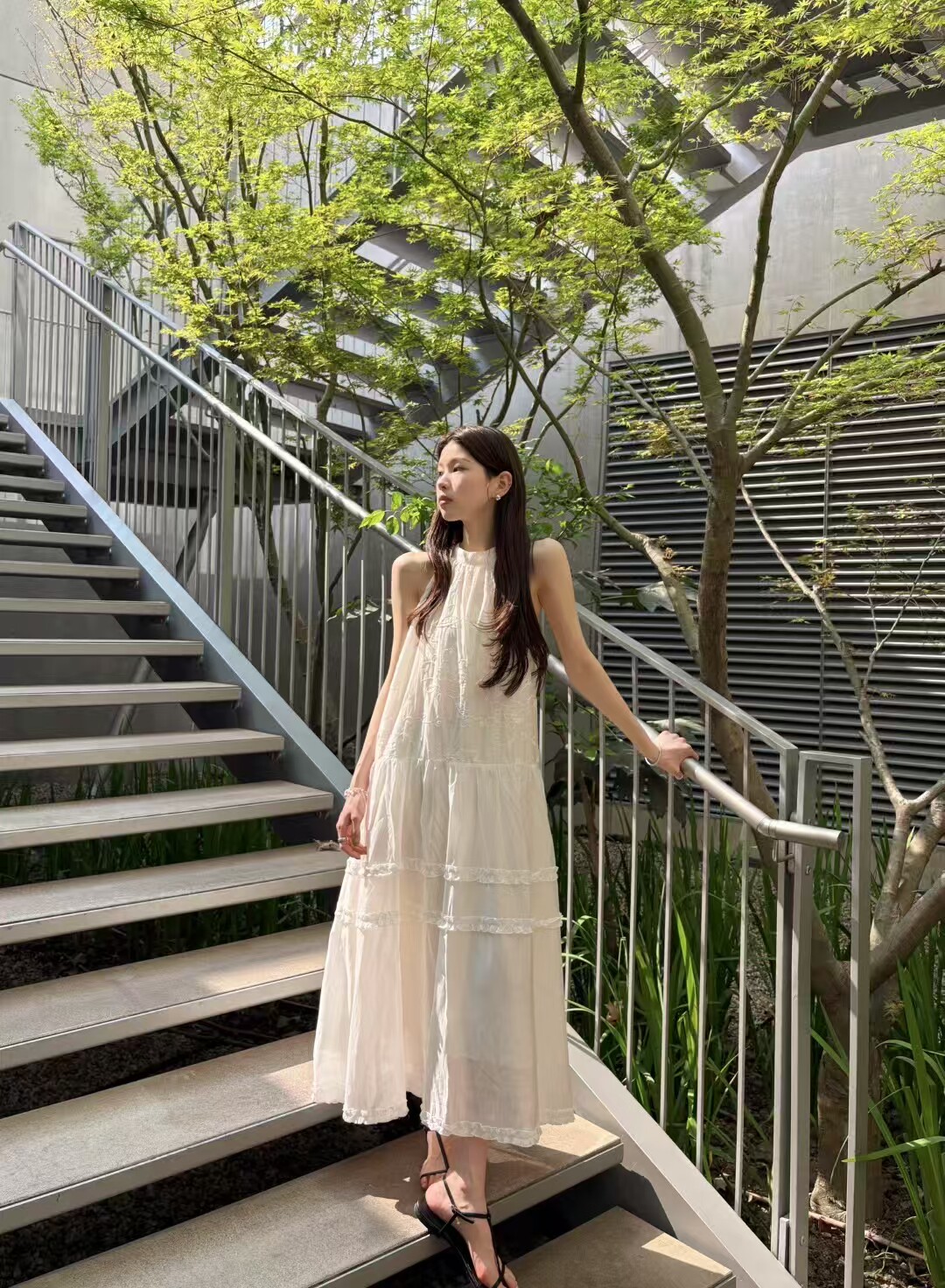 2025夏季新款韩版时尚百搭宽松显瘦挂脖连衣裙女中长款度假风裙子