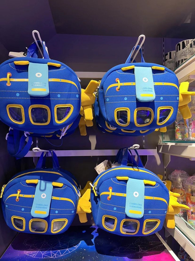 长隆飞船酒店海洋纪念品玩具潜水艇造型双肩包蓝色儿童小礼物男孩