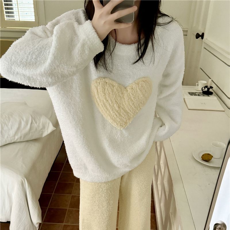 加肥加大码珊瑚绒睡衣套装女秋冬季甜美爱心保暖加厚可外穿家居服