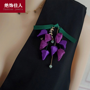 春夏新款 精致胸花高级感轻奢别针配饰品 百搭风铃花胸针高档女时尚