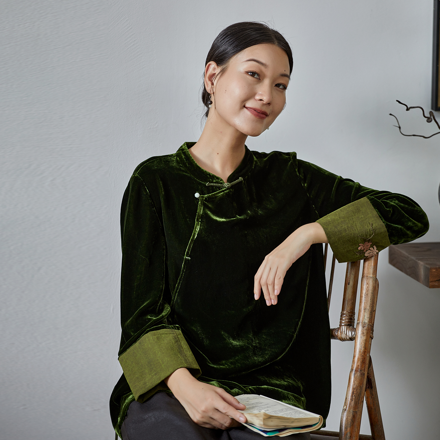 布小匠原创设计桑蚕丝绣花衬衫