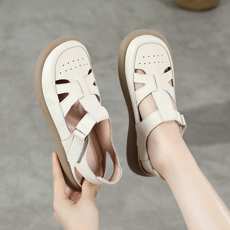 真皮包头罗马凉鞋女2026年新款夏季大码洞洞鞋镂空软底复古沙滩鞋