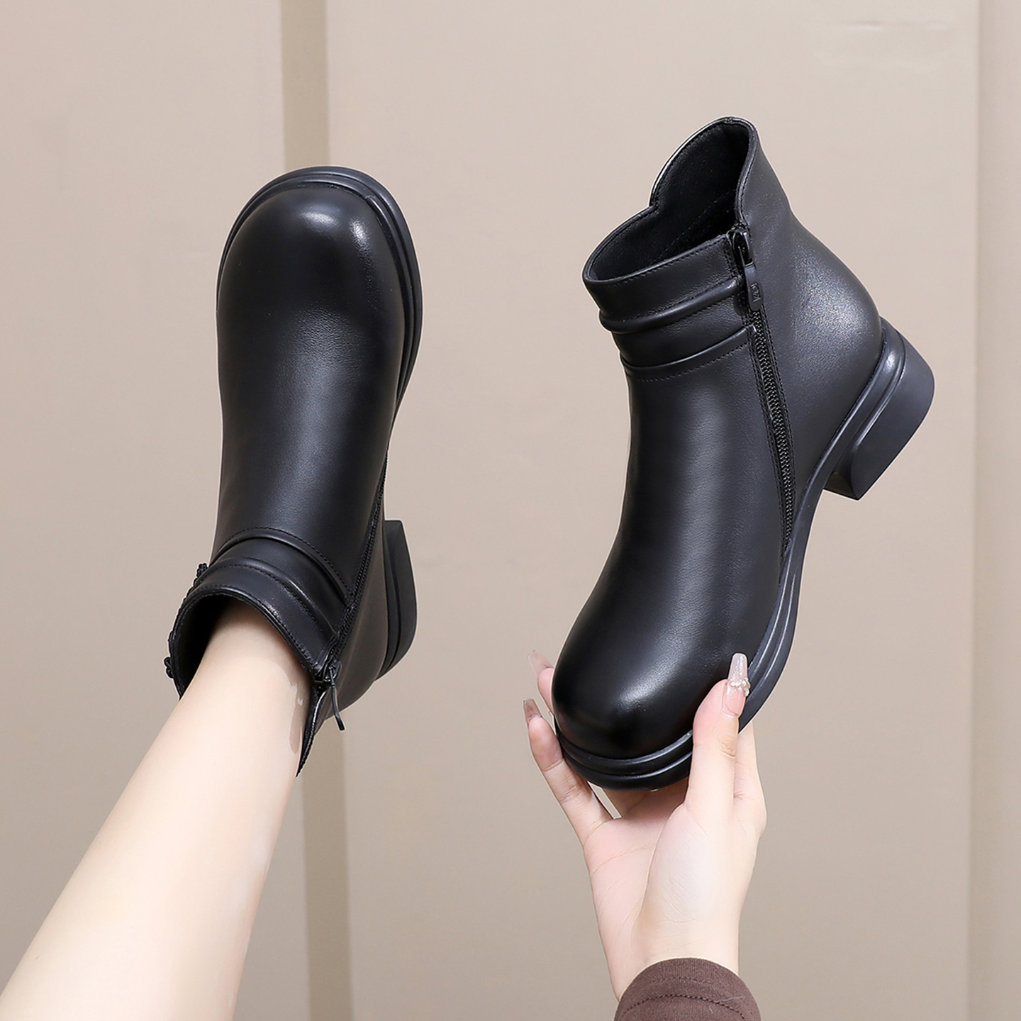 真皮粗跟软底国风时尚中老年短靴