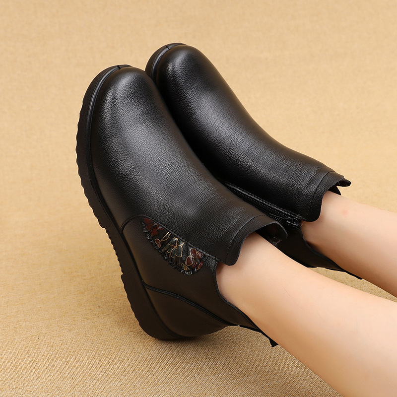 冬季保暖加绒短靴羊毛厚底平坡跟妈妈棉靴女士真皮棉鞋女式棉皮鞋