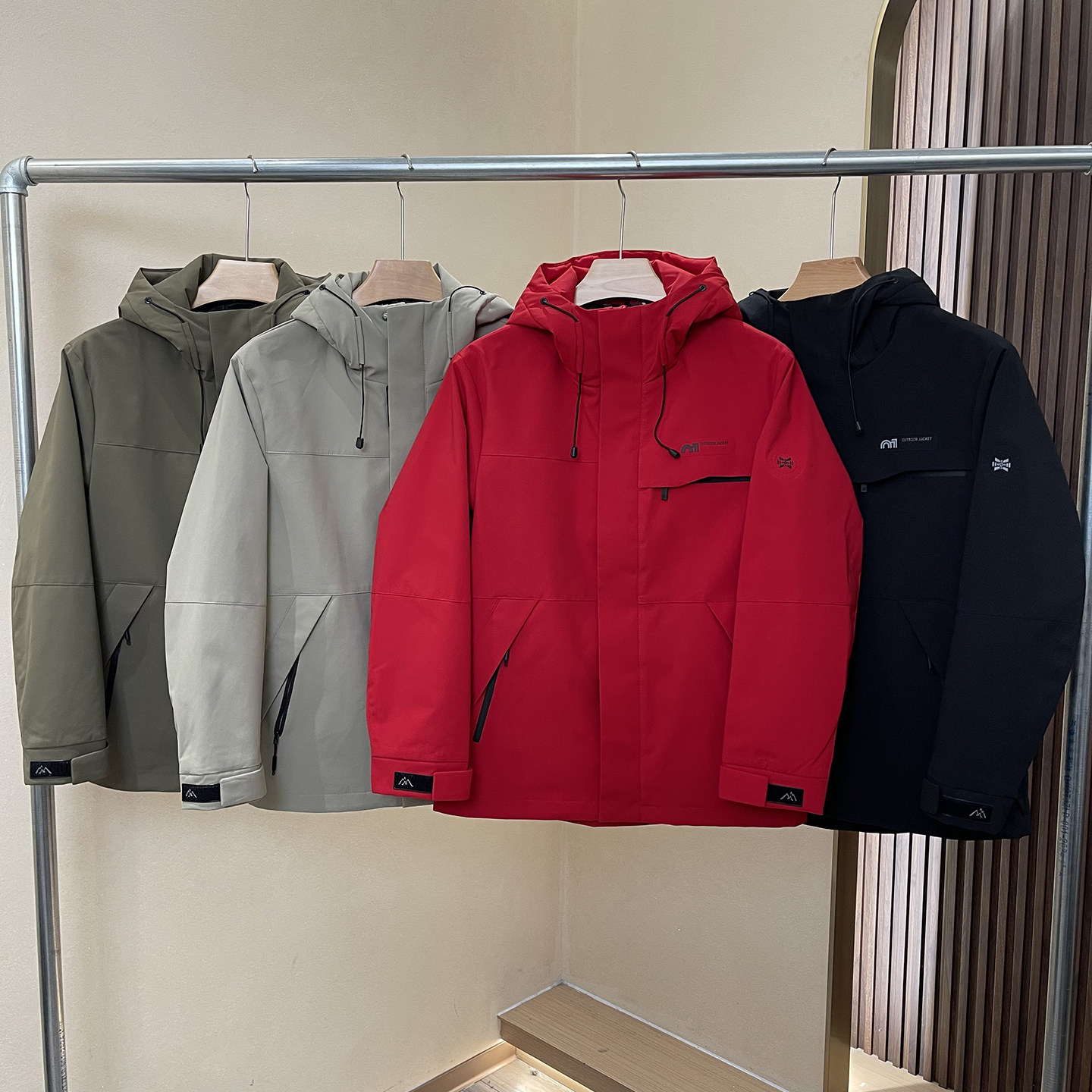 可拆卸90鸭绒内胆户外红色羽绒服