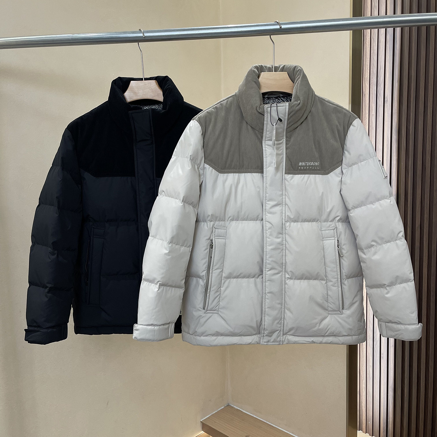 灯芯绒立领撞色刺绣面包羽绒服男