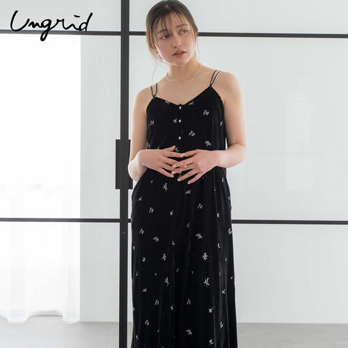Ungrid丝绒吊带连衣裙