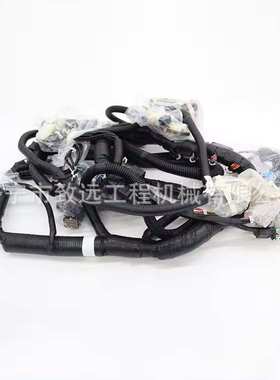 6754-81-9520 ，SAA6D107E-1L 发动机  PC200-8M0挖机发动机线