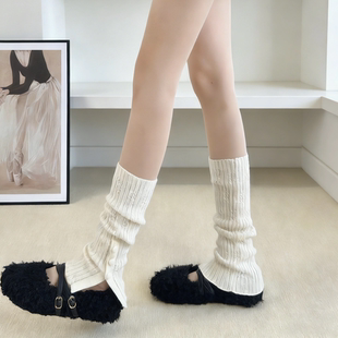 设计感纽扣小腿袜套 暖脚直接焊腿上 谁发明 纽扣堆堆袜啊？显瘦