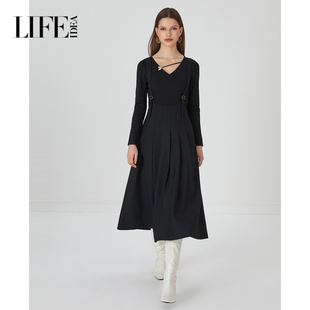 莱芙艾迪儿高腰背带裙遮肉显瘦文艺黑色百褶裙半身裙1E3Q83145