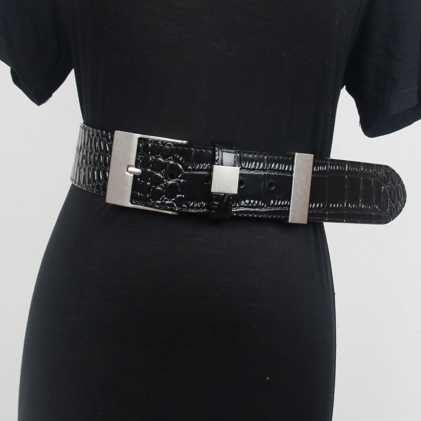 25冬新复古金银扣鳄鱼纹理宽腰带女街头潮搭金属方格二层牛皮皮带