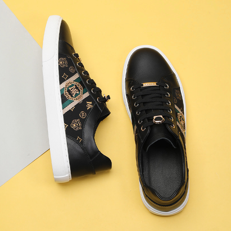 黑色皮布拼接男鞋高级感男款2026春夏季新款透气一脚蹬休闲板鞋