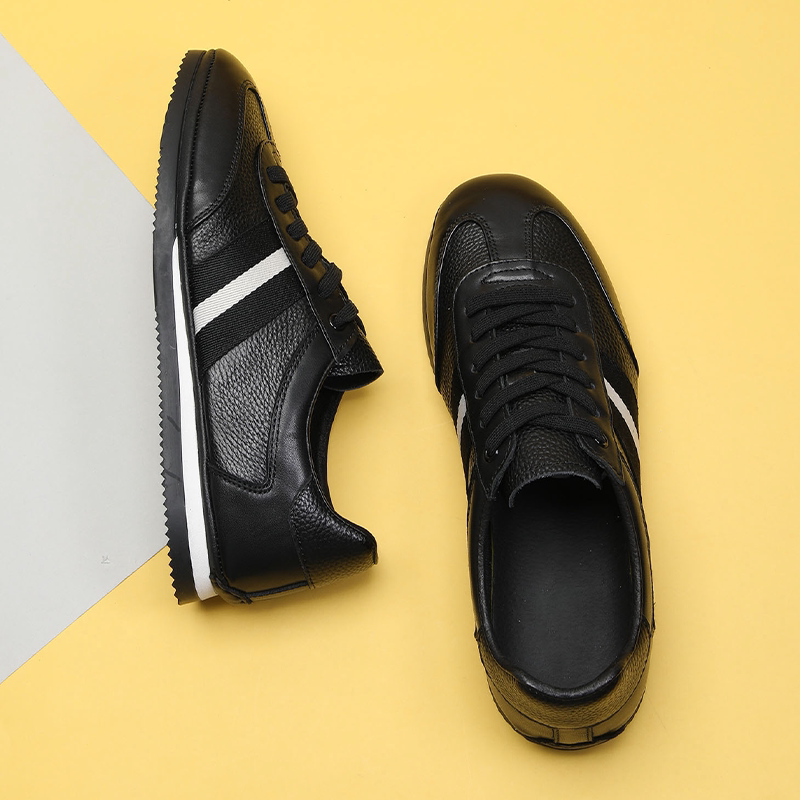 黑色薄底板鞋休闲真皮男鞋2026新款春夏季百搭简约运动平底鞋子