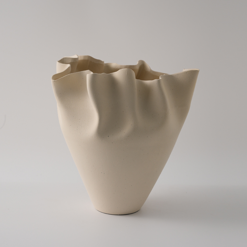 荷叶边米白色陶瓷花瓶摆件大花器