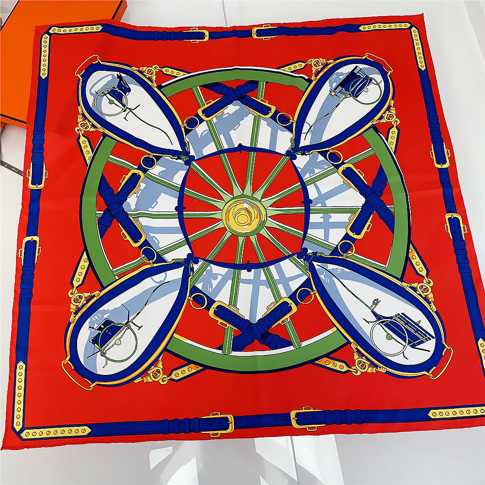 90cm新款纯手工卷边马车链条女士网红大方巾防晒披肩夏季抹胸围巾,服饰配件/皮带/帽子/围巾,防晒披肩,淘宝优惠券,粉丝福利购,淘宝优惠卷