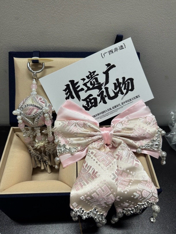 广西非遗礼物壮锦四公分绣球壮锦蝴蝶结发卡lolita纯手工七夕礼物