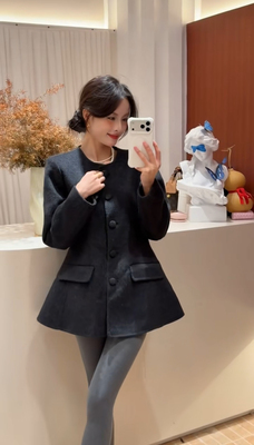 2025秋冬新款小蛮腰收腰A字摆圆领单排扣双面羊毛呢大衣外套短女