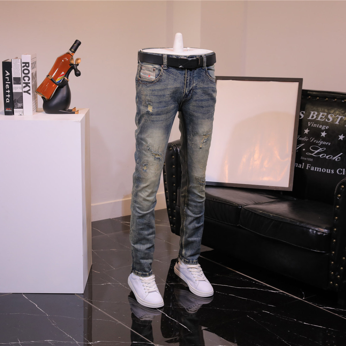 2026春秋破洞补丁复古牛仔裤男士修身小脚弹力青年百搭怀旧长裤子