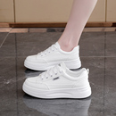 2025秋季新款小白鞋女运动轻便软底板鞋学生春秋经典百搭休闲女鞋