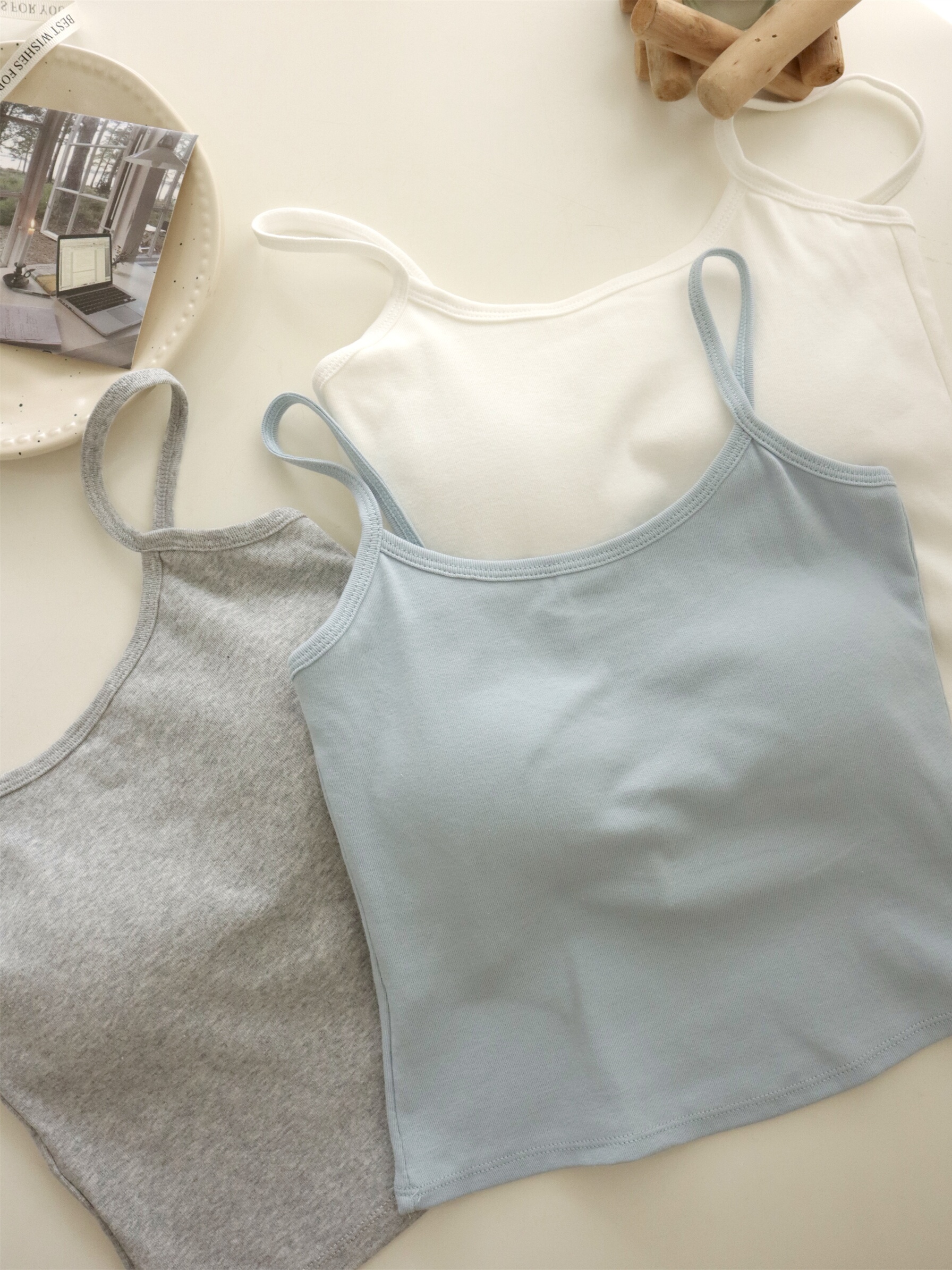 纯色百搭可外穿带胸垫吊带背心女