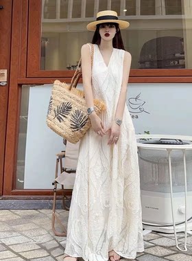 休闲度假风显瘦遮肉无袖连衣裙女2026夏季新款宽松时尚气质连衣裙