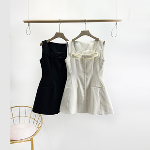 VANE韦恩时尚可卸蝴蝶结连衣裙2025夏装新款韩版收腰方领吊带裙女