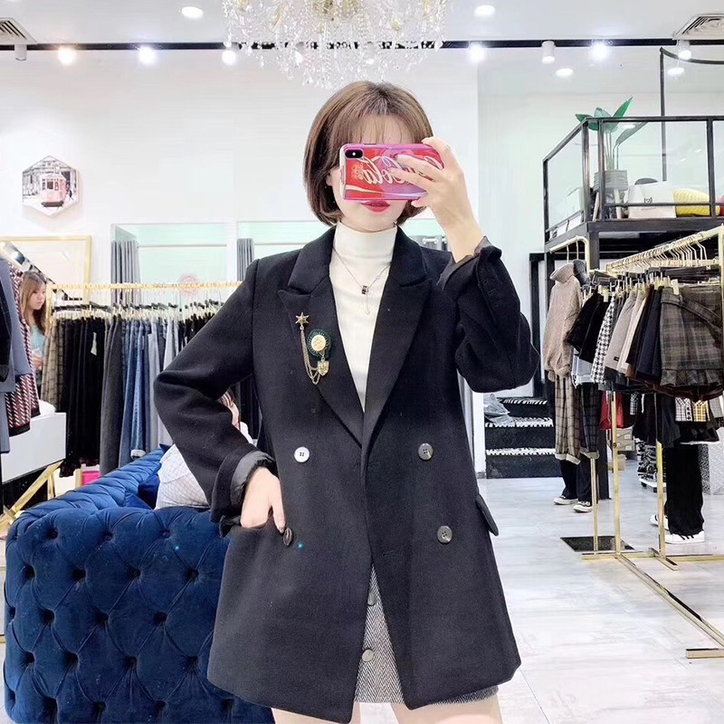 F.A法拉女装气质胸针西服2025秋冬上衣轻熟显瘦勋章西装休闲外套