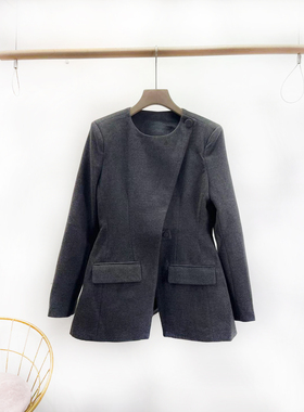 VANE设计感收腰显瘦圆领外套女2025冬装新款时尚斜扣呢子西装2511