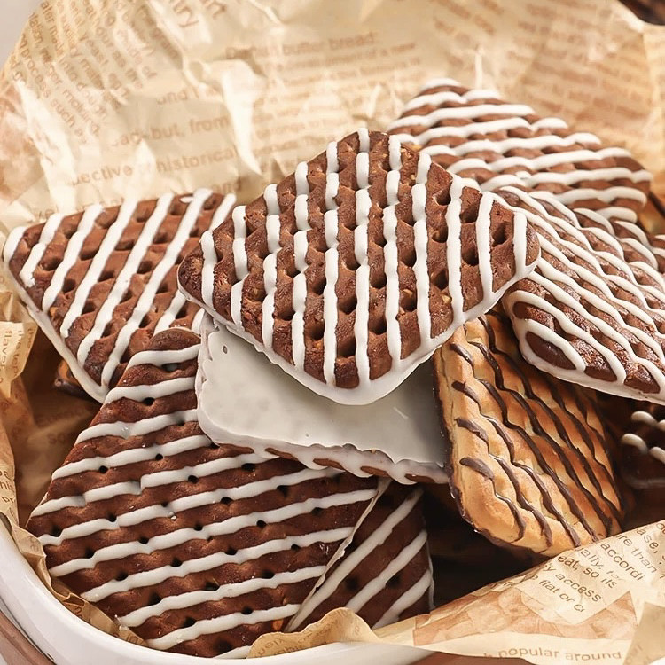 俄罗斯进口可可坚果巧克力饼干早餐老式酥脆乡村饼干儿童零食350g,零食/坚果/特产,夹心饼干,淘宝优惠券,粉丝福利购,淘宝优惠卷