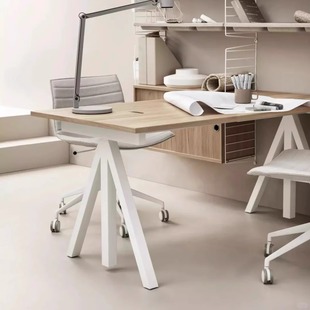 瑞典进口正品 String北欧电动升降桌老板办公电脑桌北欧简约工作台