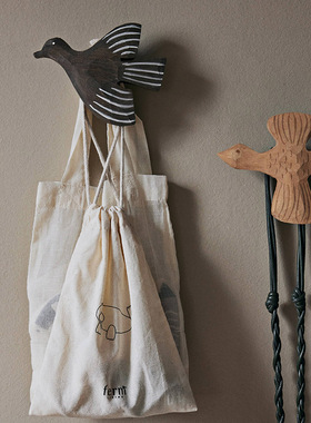丹麦ferm living小鸟挂钩木质衣挂北欧手作设计墙面装饰创意儿童