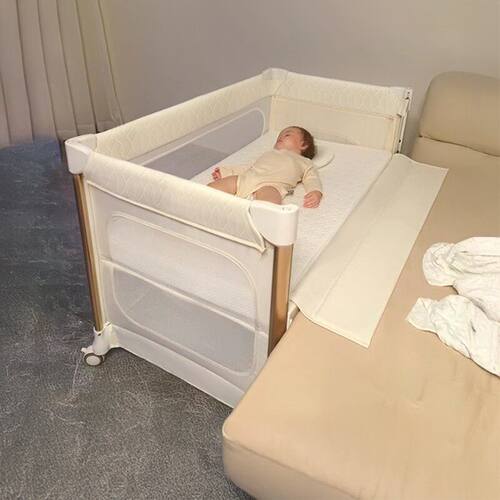 卡曼婴儿床折叠可移动无缝拼接