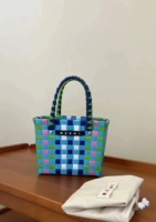 Светло-коричневый