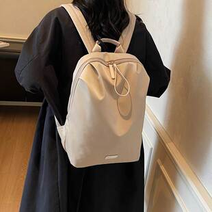 休闲简约时尚个性小众设计双肩包2025秋季新款覆古女士大容量背包