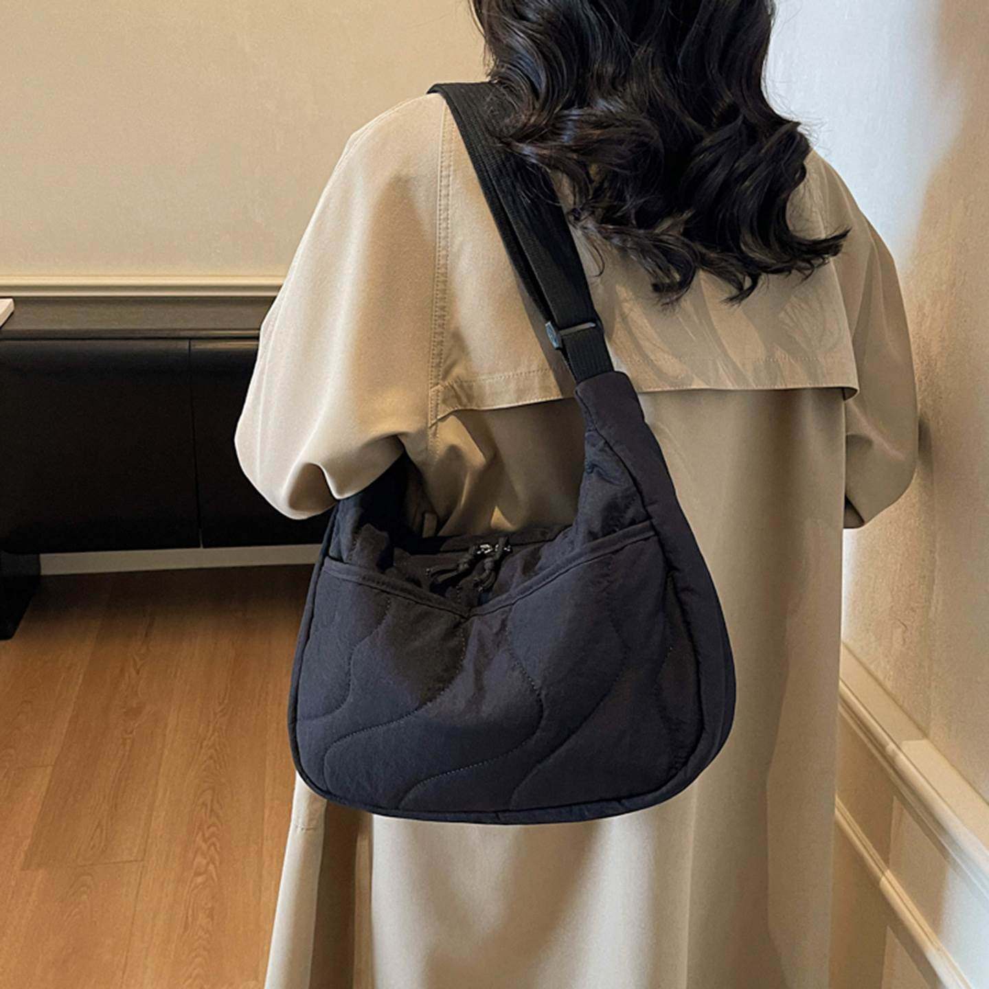 2025冬季新款时尚简约菱格帆布包女大容量单肩斜挎加棉通勤棉服包,箱包皮具/热销女包/男包,时尚帆布包,淘宝优惠券,粉丝福利购,淘宝优惠卷